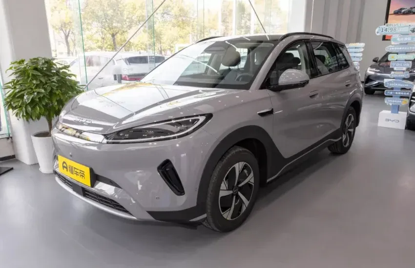 BYD Sea Lion 05 EV 520 km Base 2026 — вид спереду, авто з Китаю
